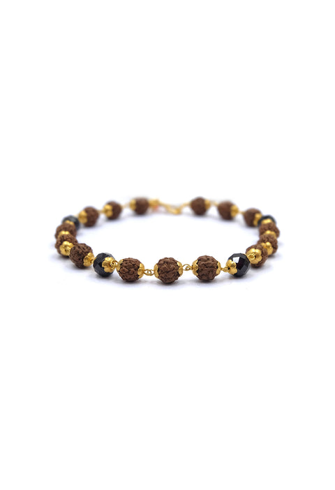 Fine Gold Bracelet with Garnet